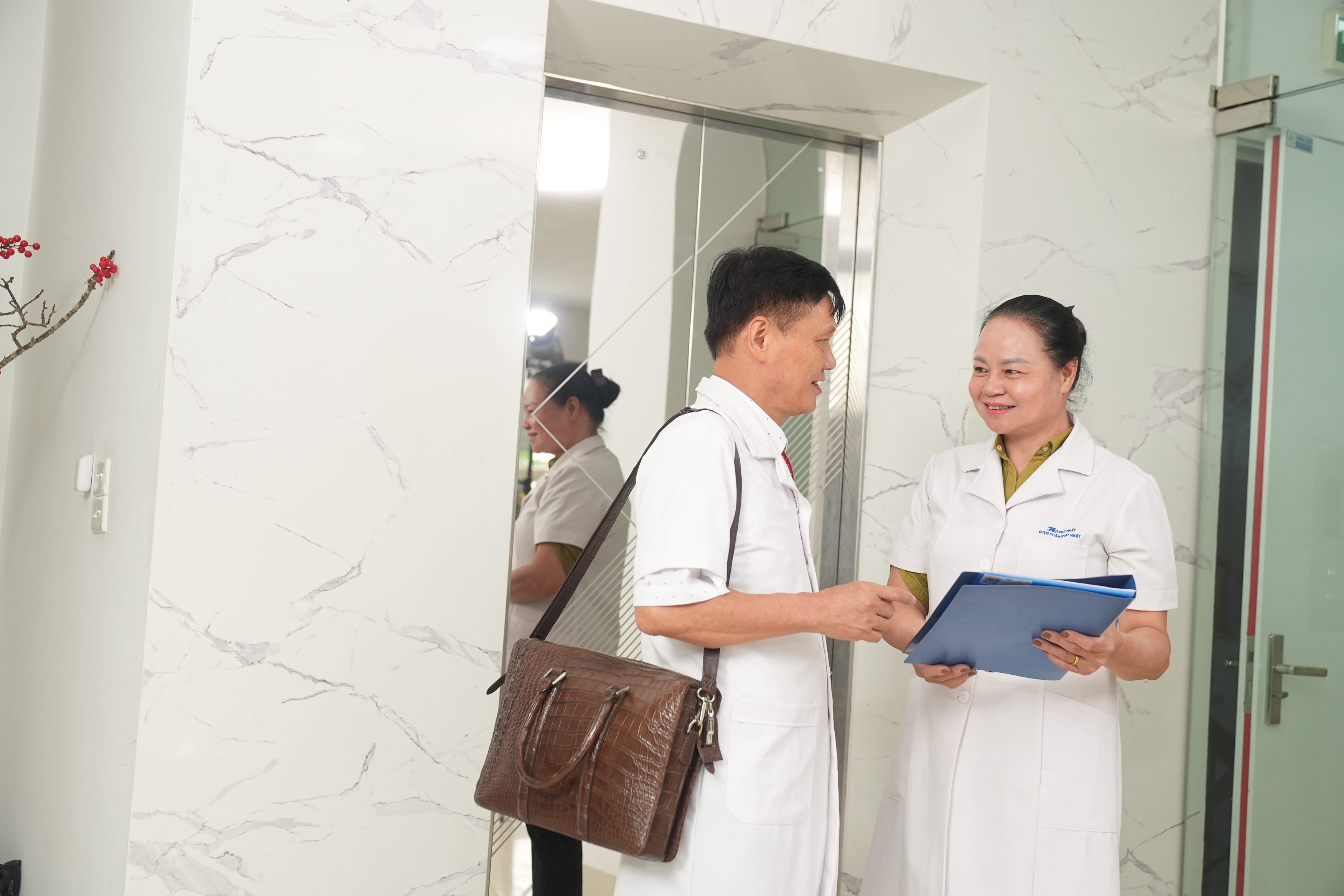 CHÍNH TRỰC VÀ MINH BẠCH: