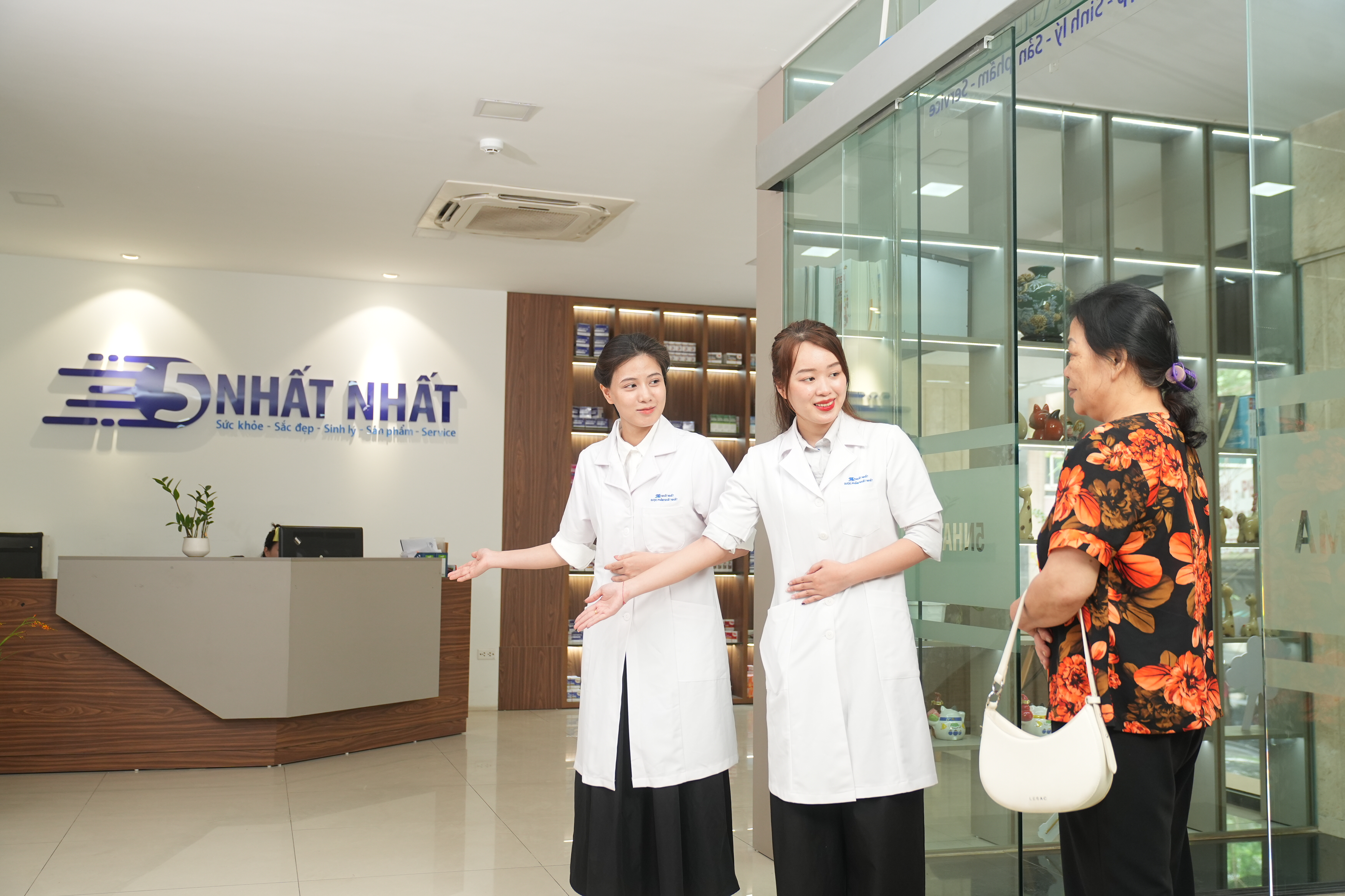 Phòng khám hiện đại